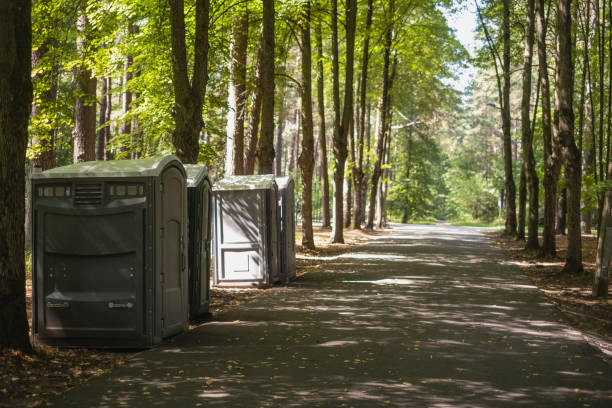Best Portable bathroom rental  in Tonganoxie, KS